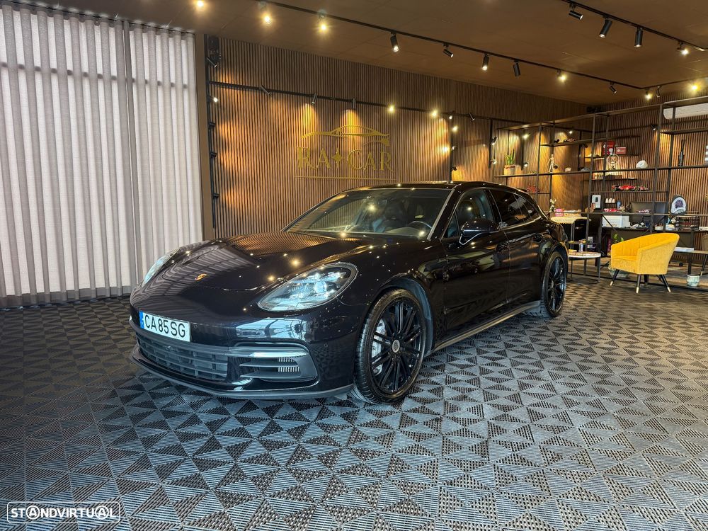 Porsche Panamera Sport Turismo 4 E-Hybrid Platinum Edition - 2