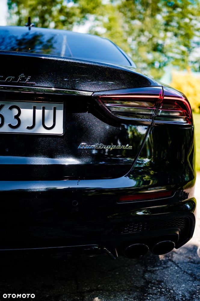 Maserati Quattroporte Modena Q4 - 10