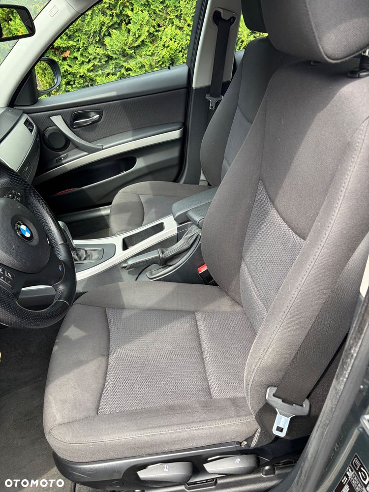 BMW Seria 3 318i - 14