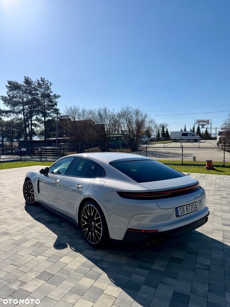 Porsche Panamera 4 E-Hybrid PHEV - 3