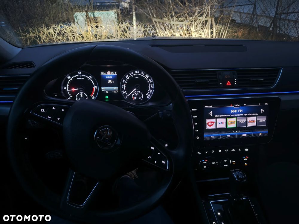 Skoda Superb 2.0 TDI 4x4 Active DSG - 6