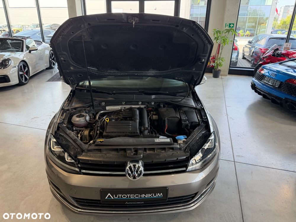 Volkswagen Golf 1.4 TSI BMT Comfortline - 25