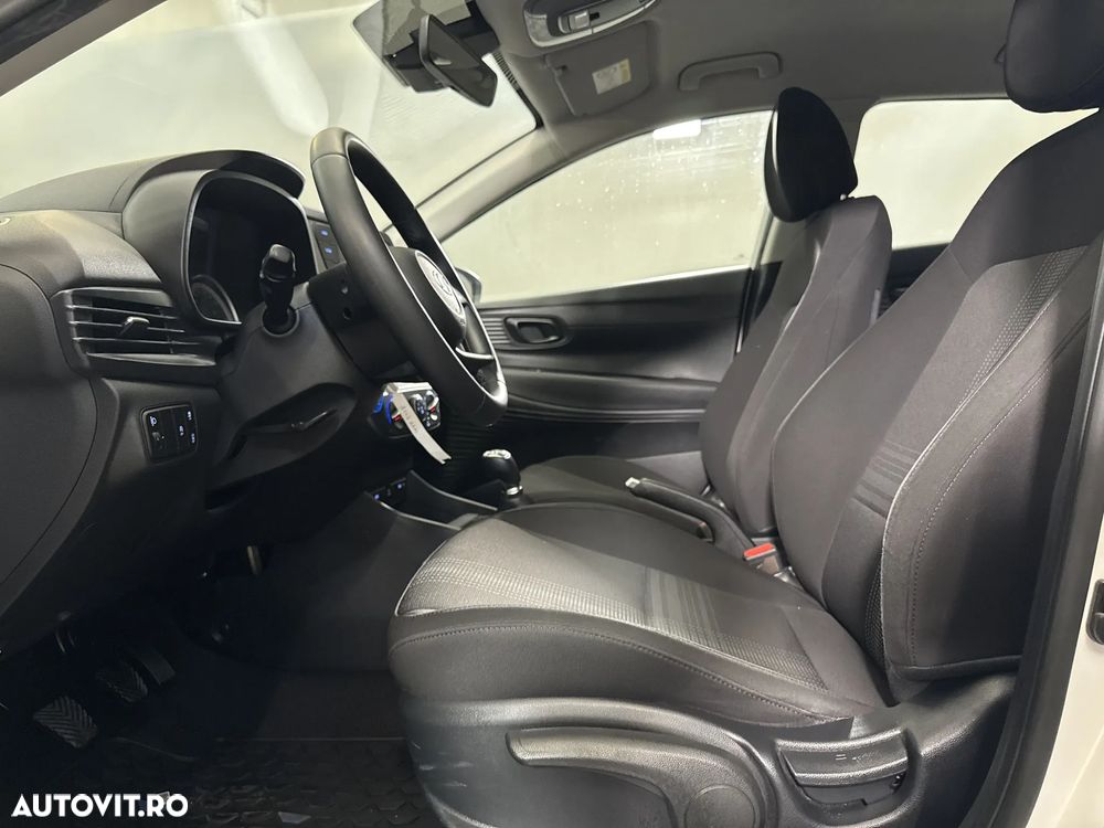 Hyundai i20 - 19
