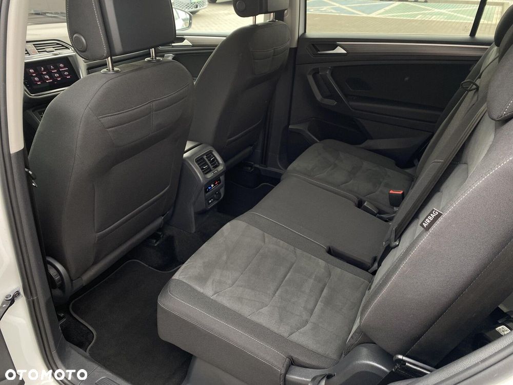 Volkswagen Tiguan 2.0 TDI SCR 4Mot Elegance DSG - 31