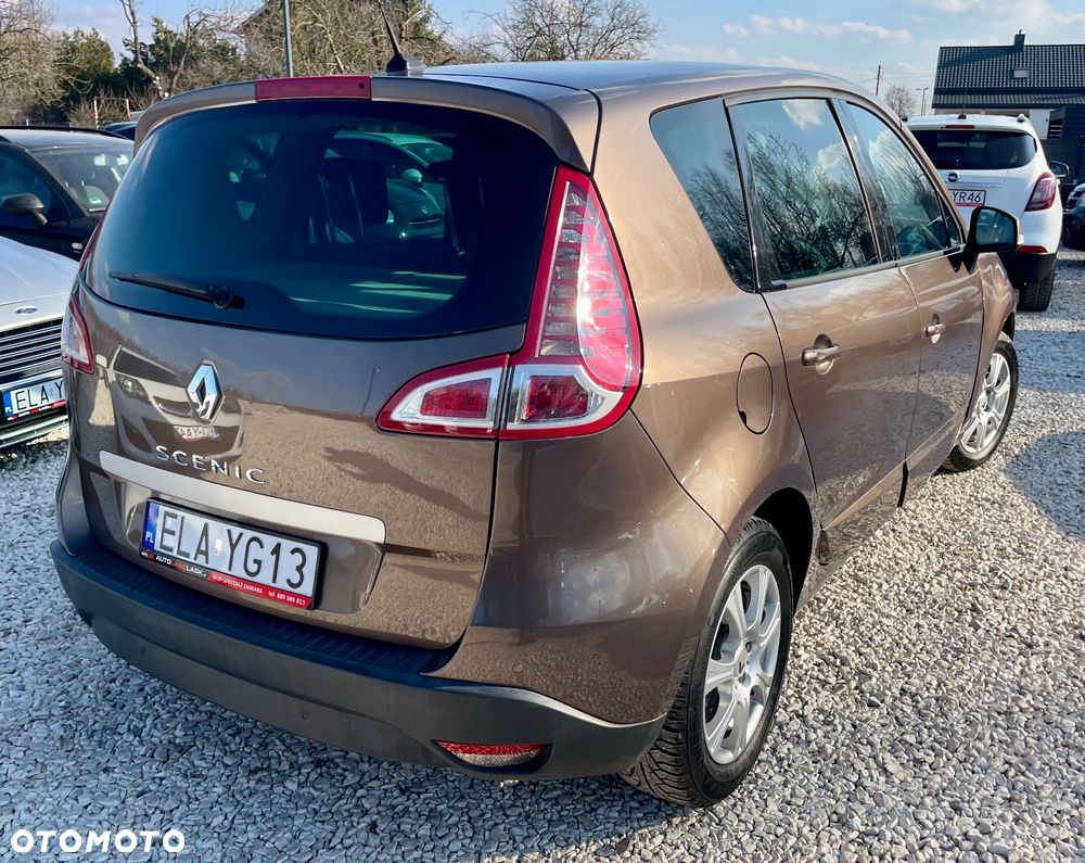 Renault Scenic 2.0 16V 140 CVT Dynamique - 9