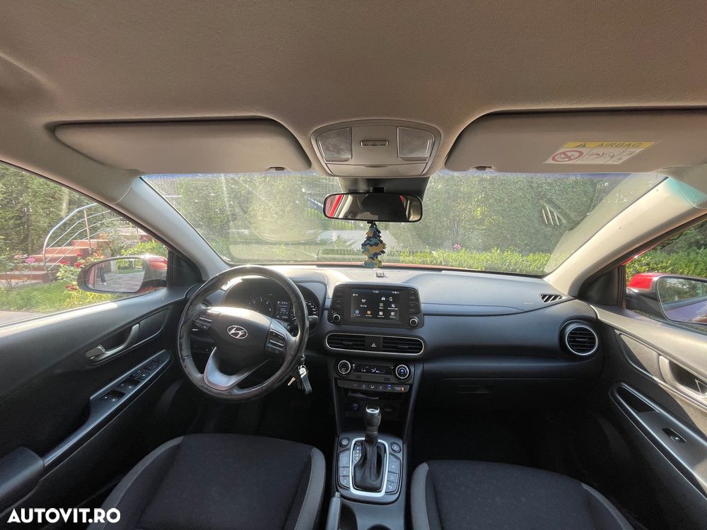 Hyundai KONA - 8