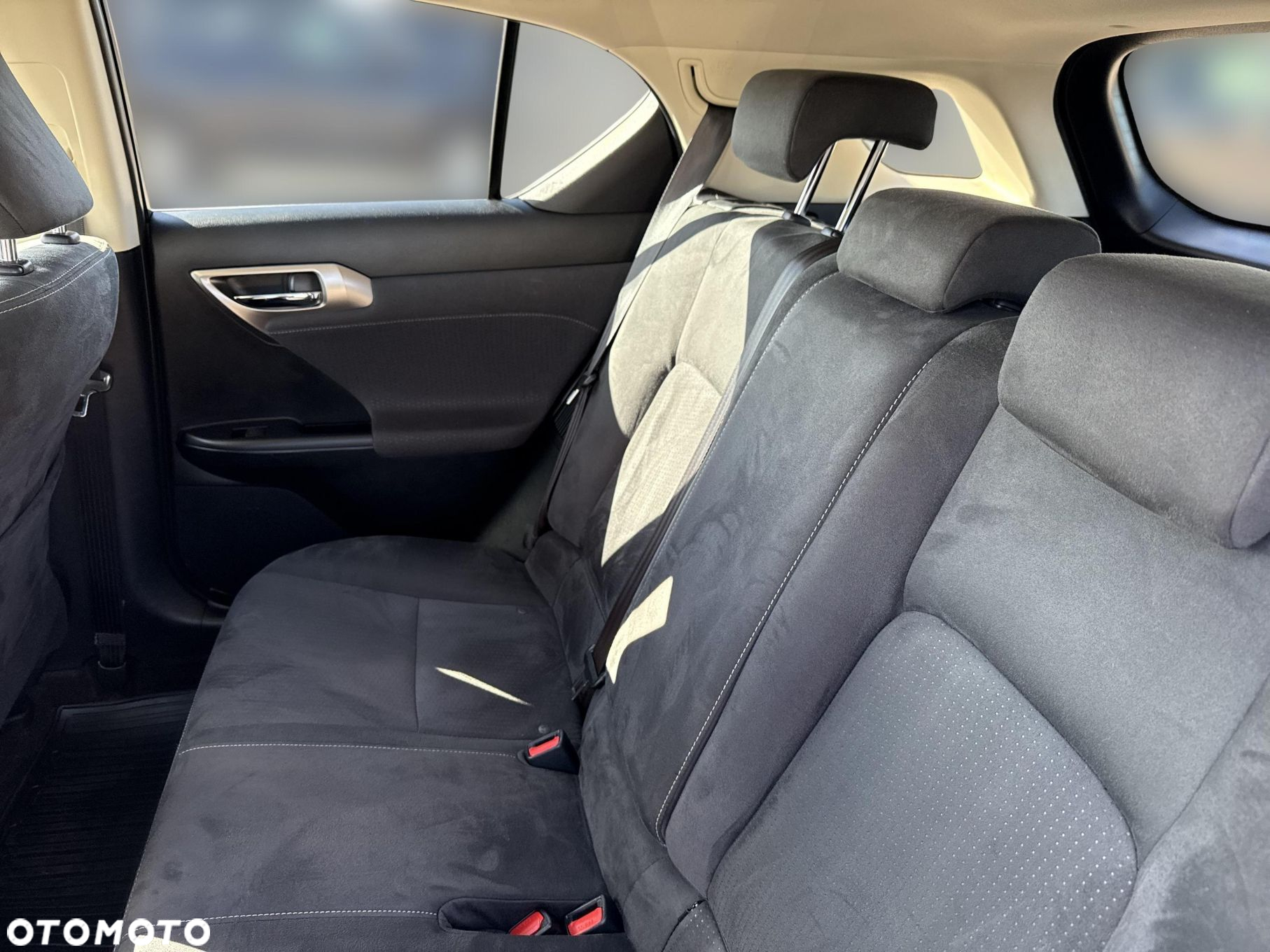 Lexus CT - 14
