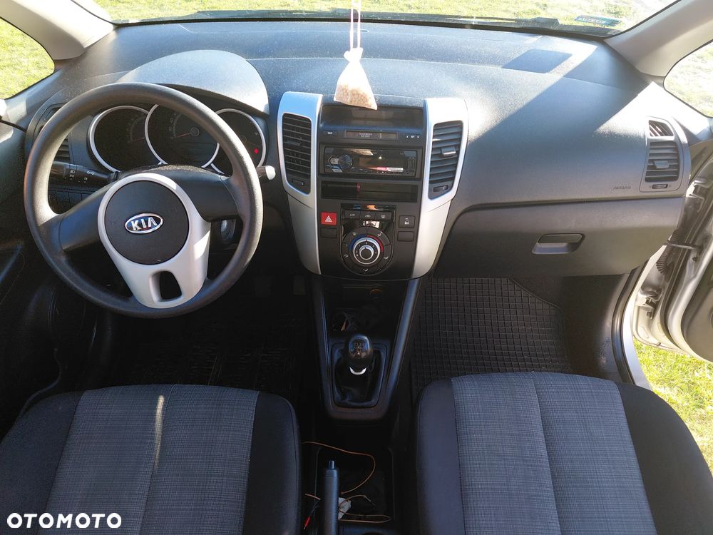 Kia Venga - 3