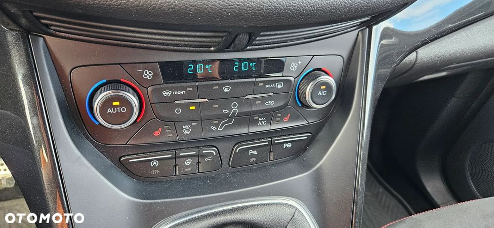 Ford Kuga - 34