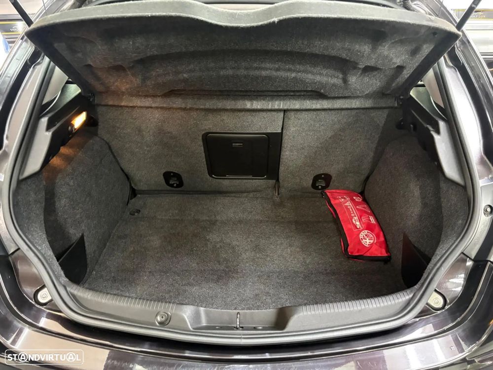 Alfa Romeo Giulietta 2.0 JTDm Distinctive TCT - 38