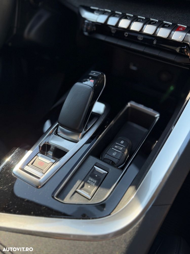 Peugeot 3008 Hybrid 225 e-EAT8 Allure Pack - 30