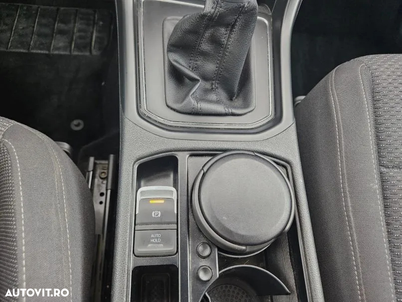 Volkswagen Touran 2.0 TDI Comfortline - 13