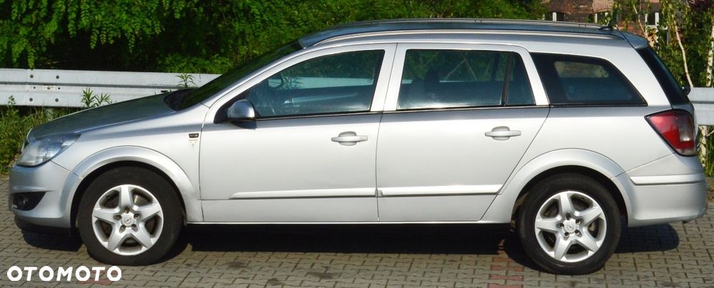 Opel Astra 1.9 CDTI - 11