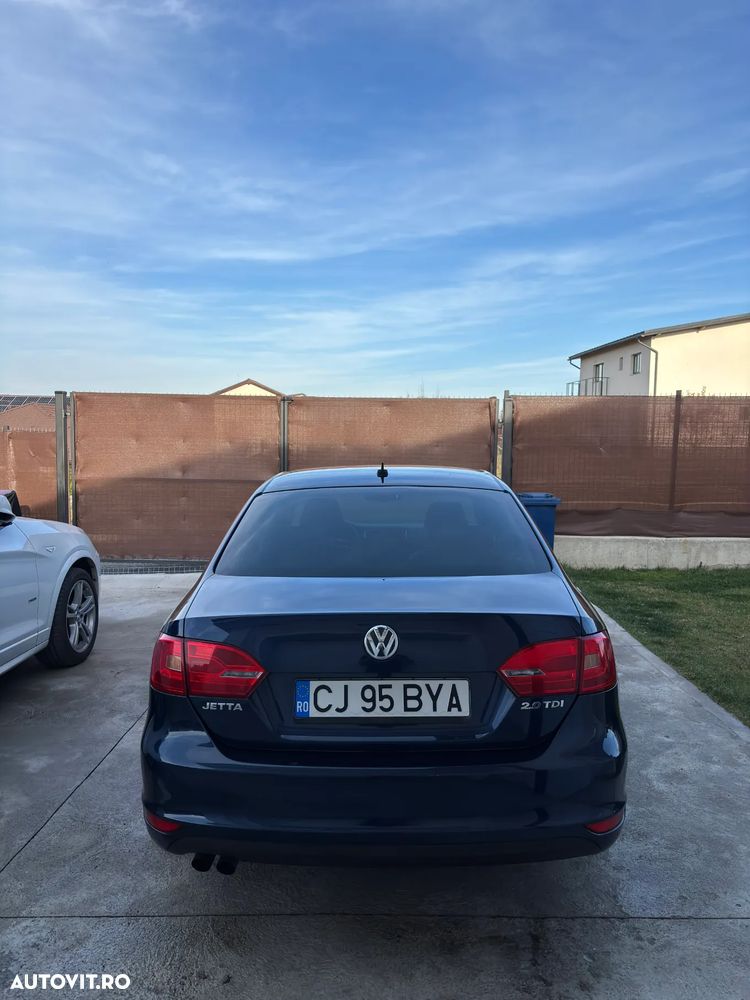 Volkswagen Jetta 2.0 TDI DSG Highline - 18
