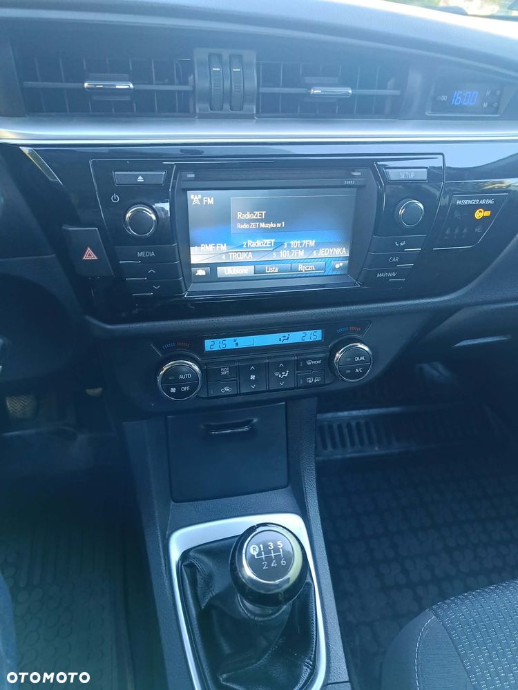 Toyota Corolla 1.6 Prestige EU6 - 9