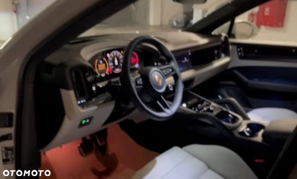 Porsche Cayenne - 10
