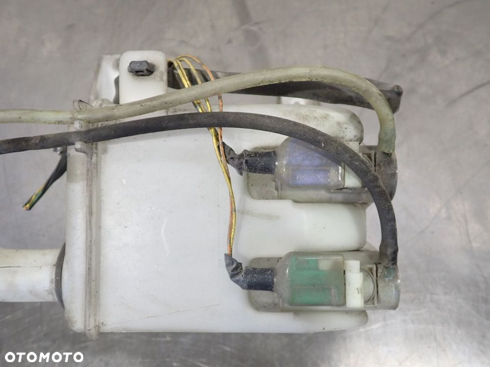 ZBIORNICZEK SPRYSKIWACZY SUZUKI SWIFT IV 1.3 LIFT - 5