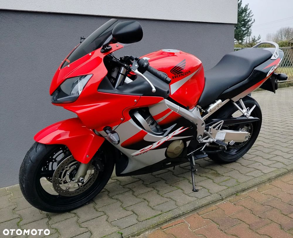 Honda CBR - 1