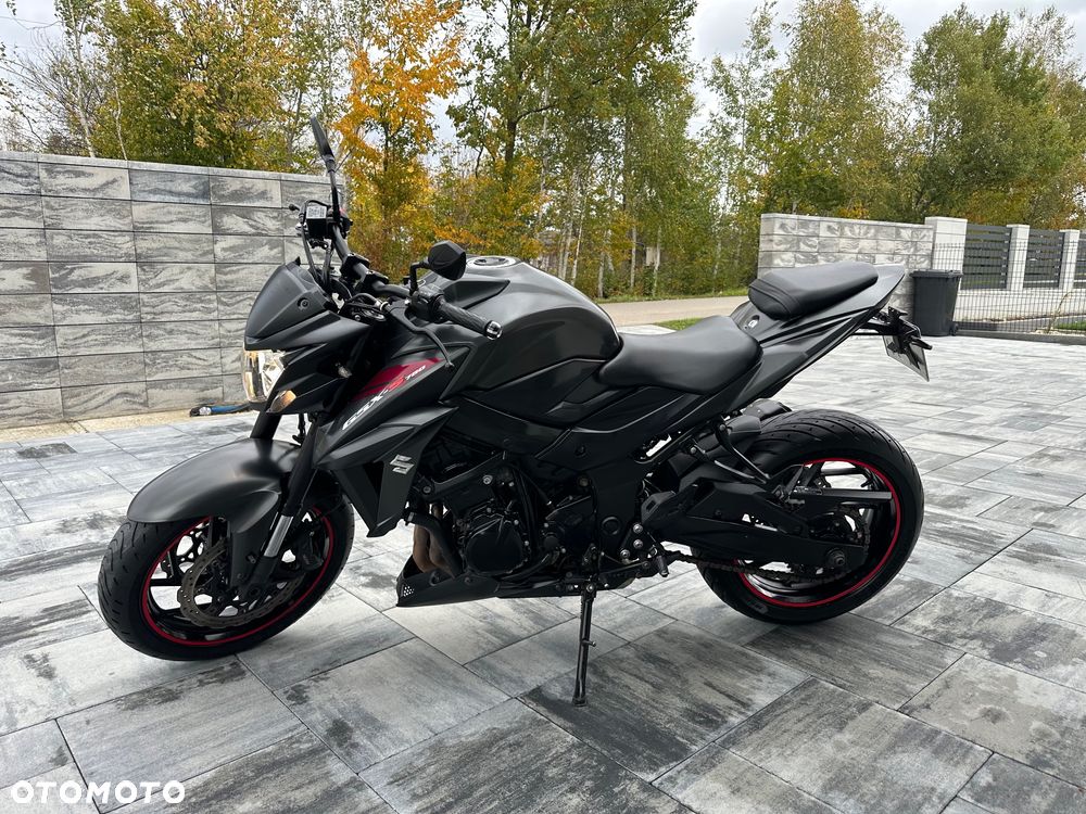 Suzuki GSX - 4