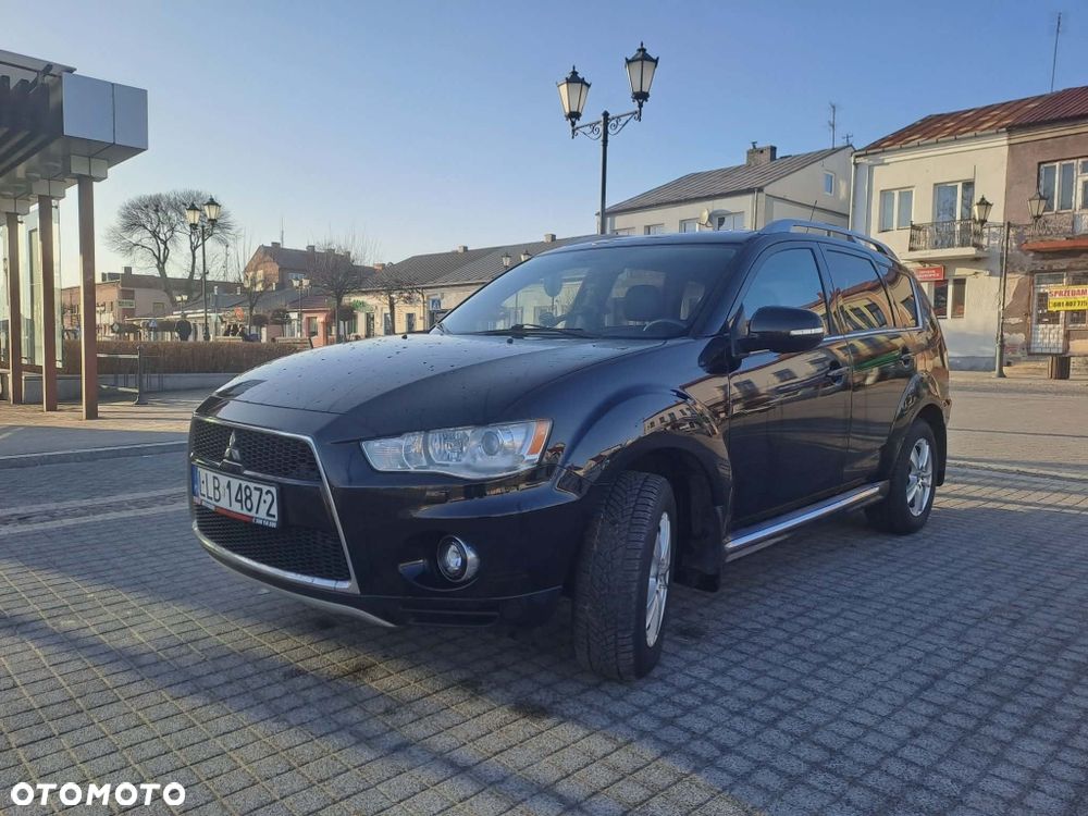 Mitsubishi Outlander - 1
