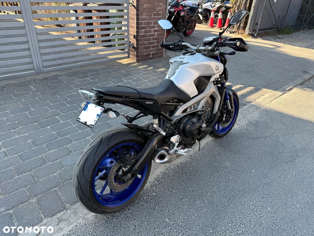 Yamaha MT - 6