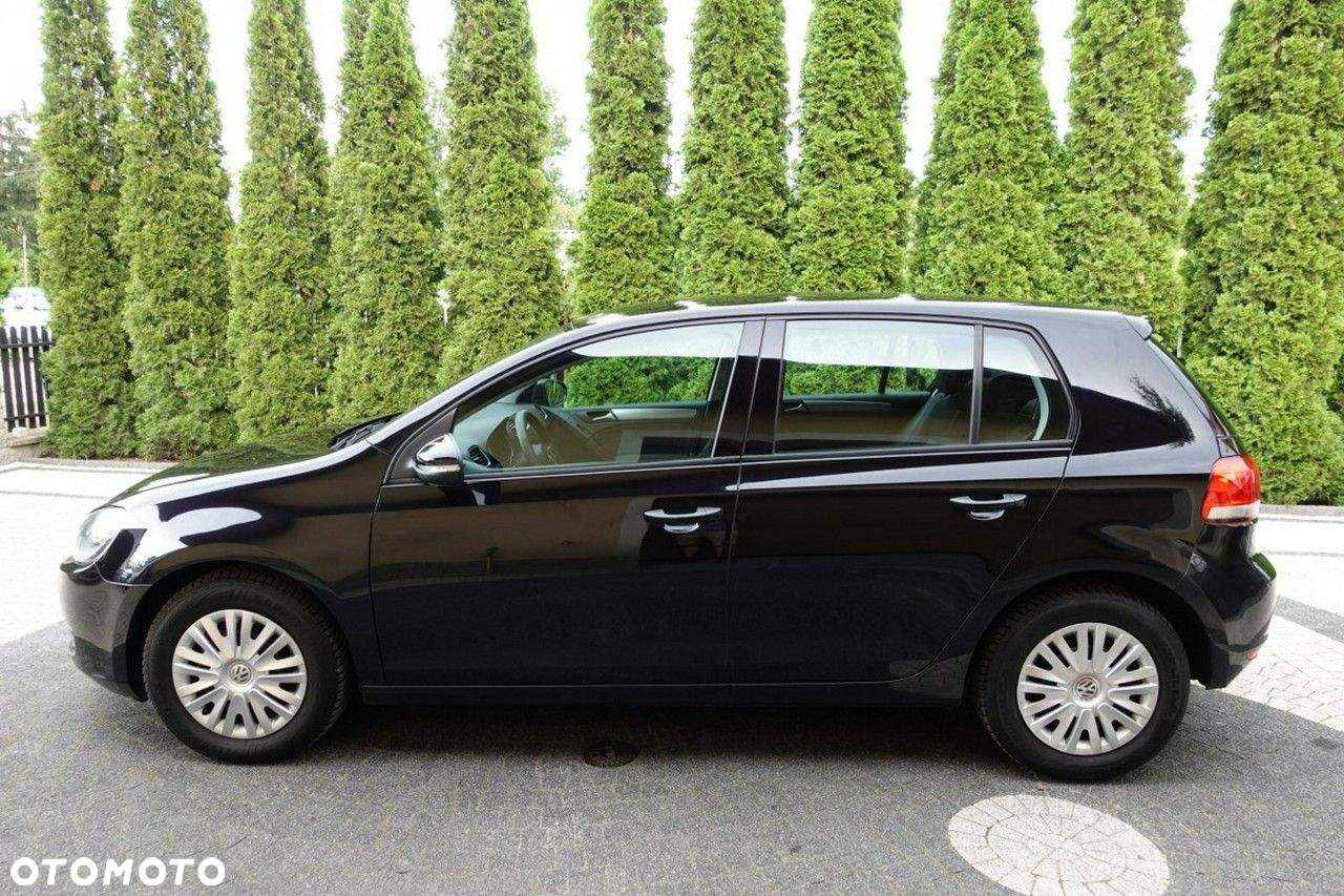 Volkswagen Golf - 6