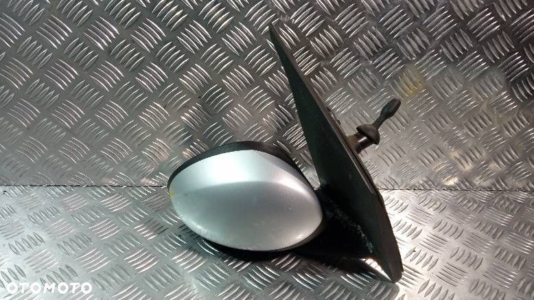 LUSTERKO PRAWE CITROEN C1 - 2