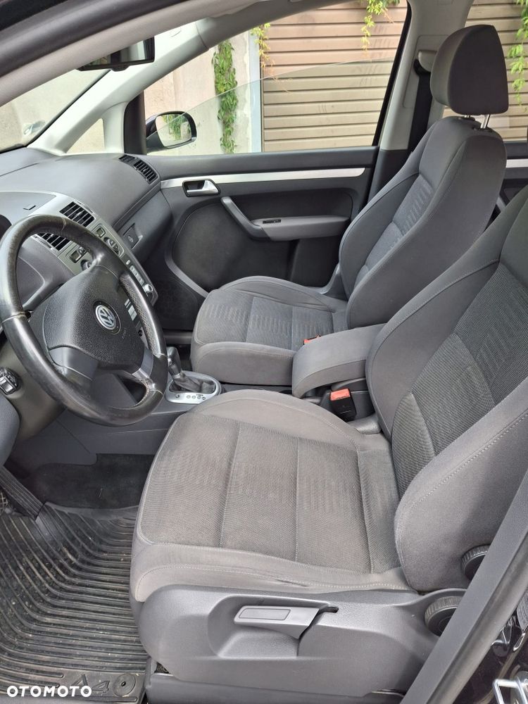 Volkswagen Touran - 5