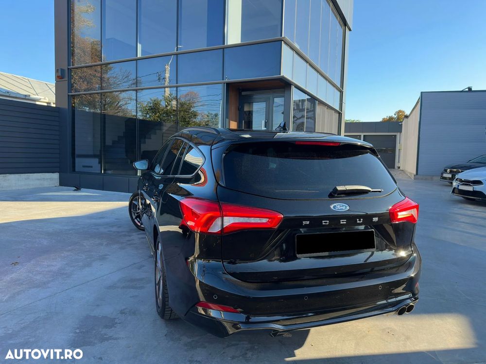 Ford Focus Turnier 1.0 EcoBoost Start-Stopp-System ST-LINE - 10