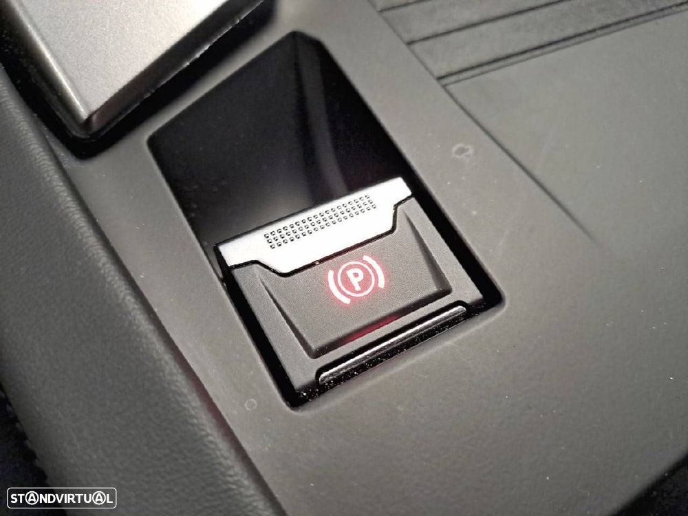 Peugeot 308 SW 1.2 Hybrid GT e-DCS6 - 24