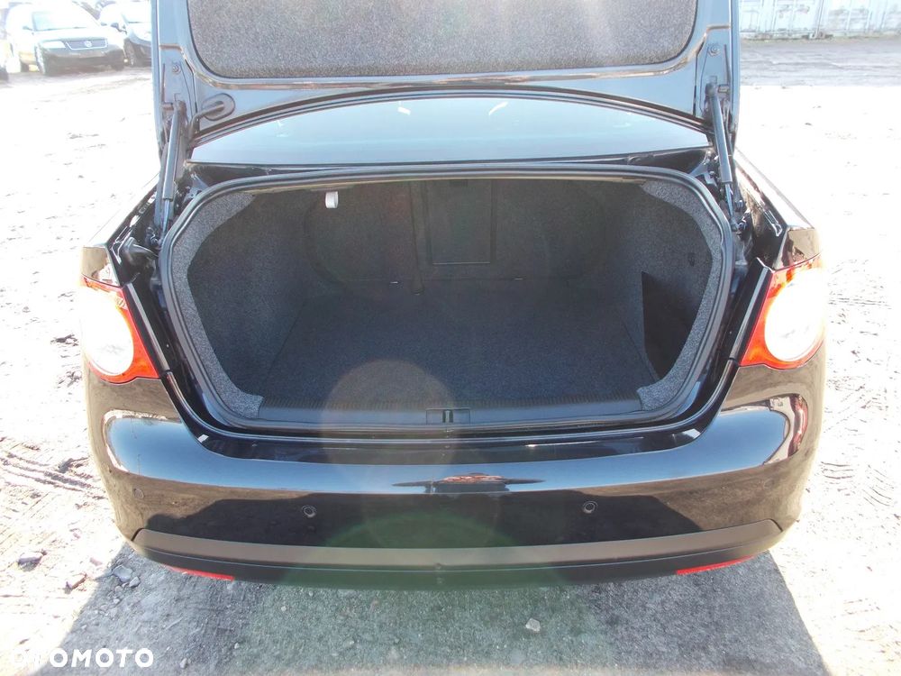 Volkswagen Jetta 1.4 TSI Comfortline - 9