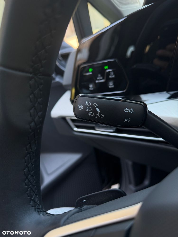 Volkswagen Golf Variant 2.0 TDI SCR DSG Life - 29