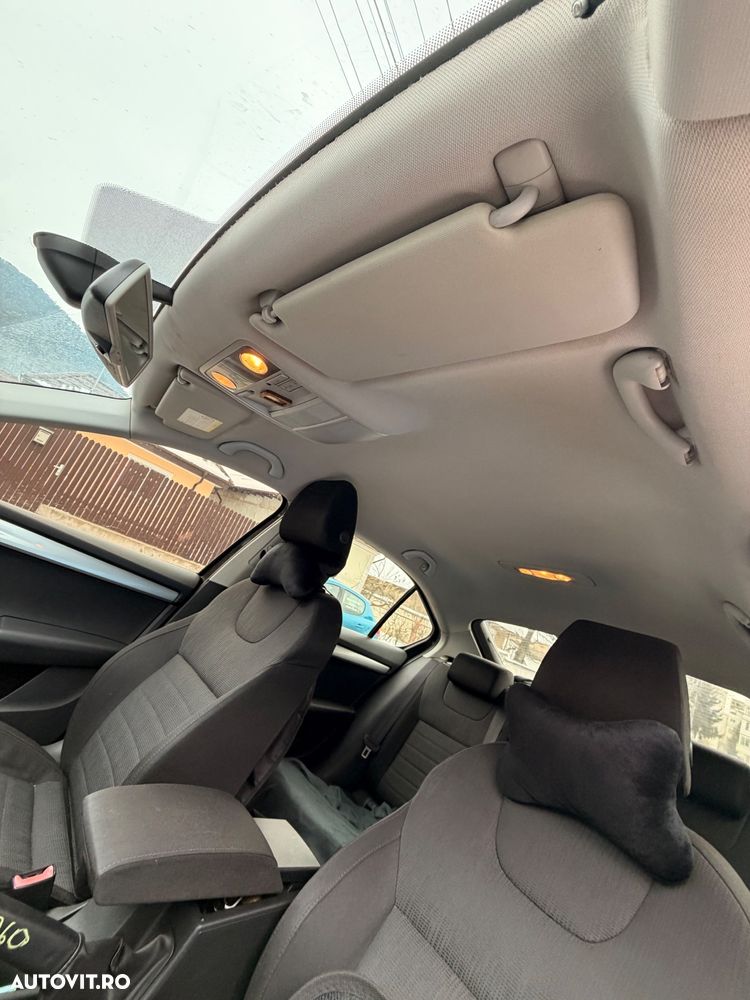 Skoda Octavia 2.0 TDI ELEGANCE DSG - 5