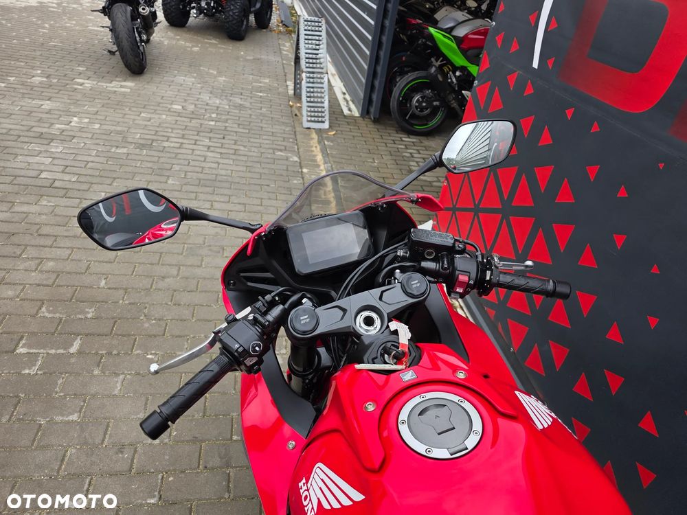Honda CBR - 17
