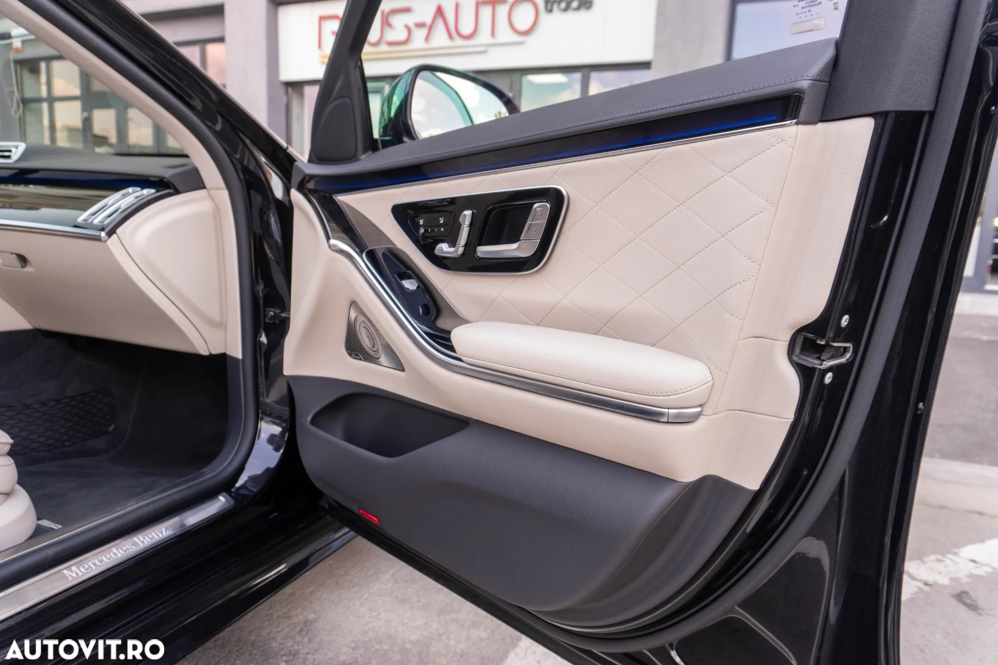 Mercedes-Benz S 400 d 4MATIC Long Aut - 29