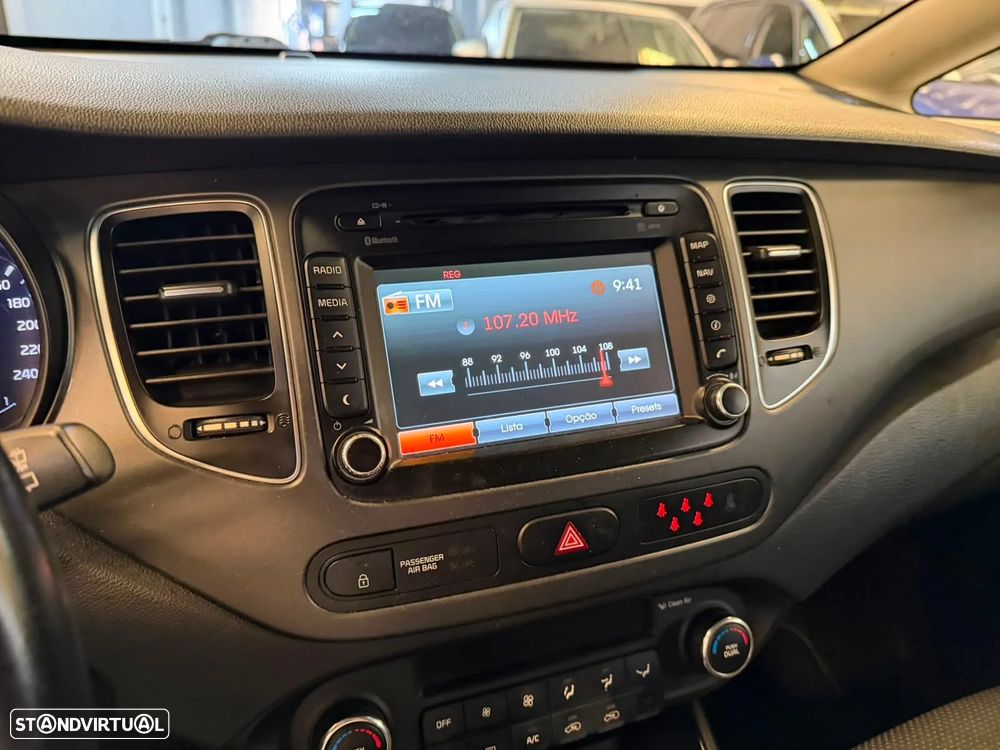 Kia Carens - 20