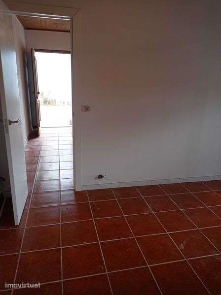 Casa T1 em quinta com outras casas - Grande imagem: 4/8