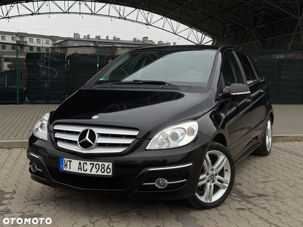 Mercedes-Benz B-Class 2009 photo 2