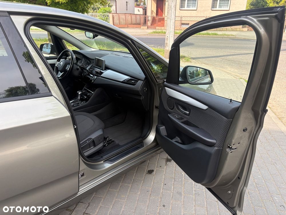 BMW Seria 2 220i Sport - 27