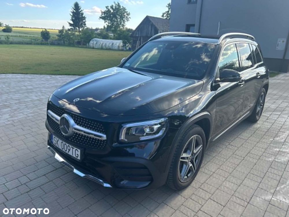 Mercedes-Benz GLB 200 4-Matic AMG Line 8G-DCT - 2