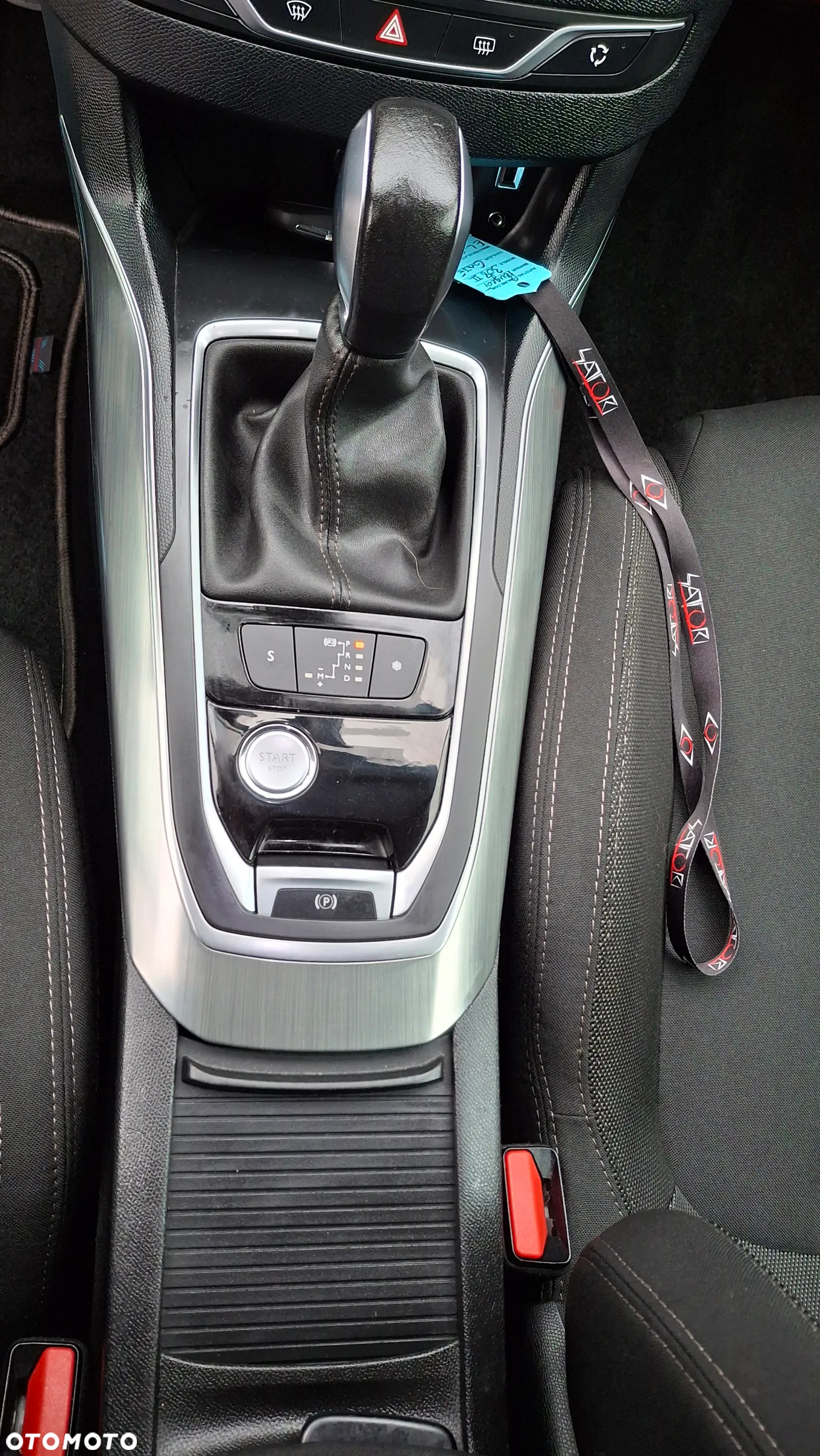 Peugeot 308 1.2 PureTech Allure S&S EAT6 - 24
