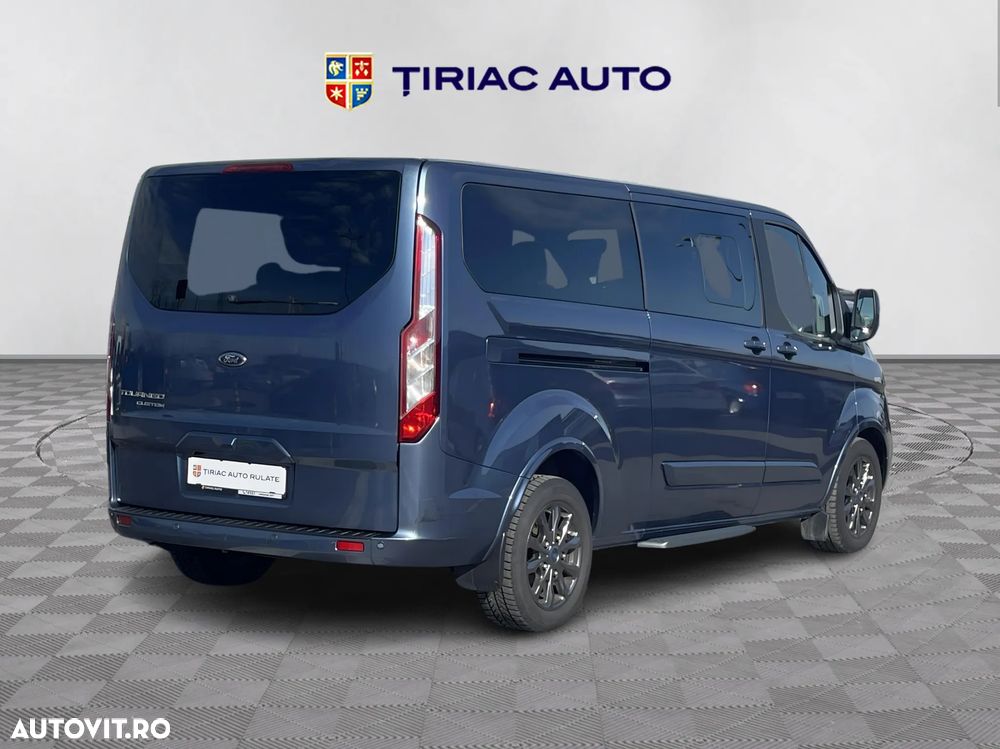 Ford Tourneo Custom - 5