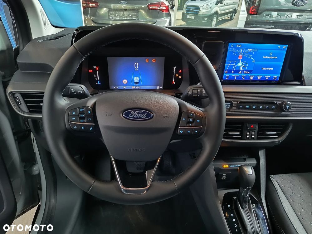 Ford Transit Courier - 13