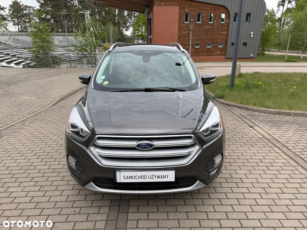 Ford Kuga 2.0 TDCi 2x4 Titanium - 4