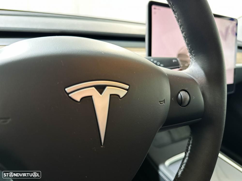 Tesla Model Y Performance Dual Motor AWD - 42