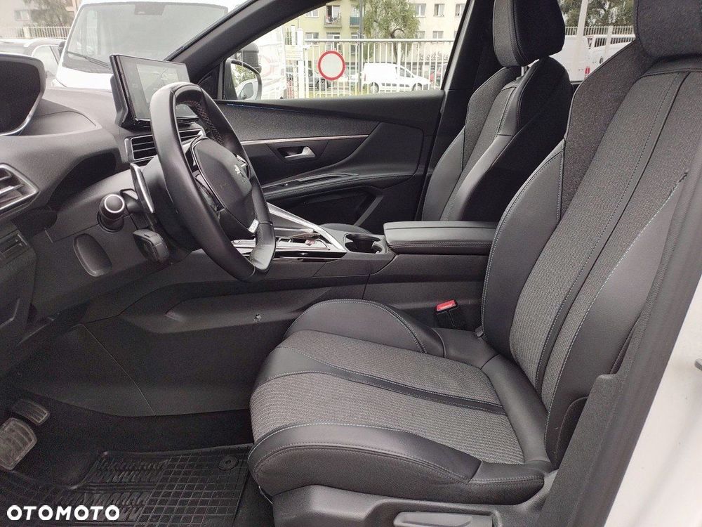 Peugeot 5008 - 9