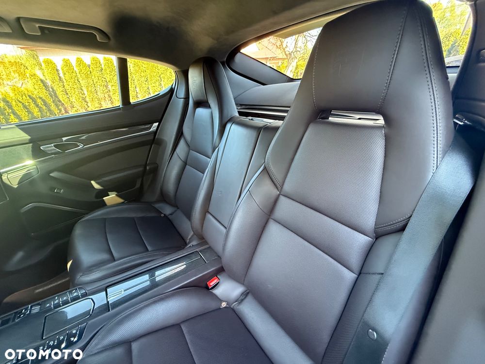 Porsche Panamera S PDK - 23