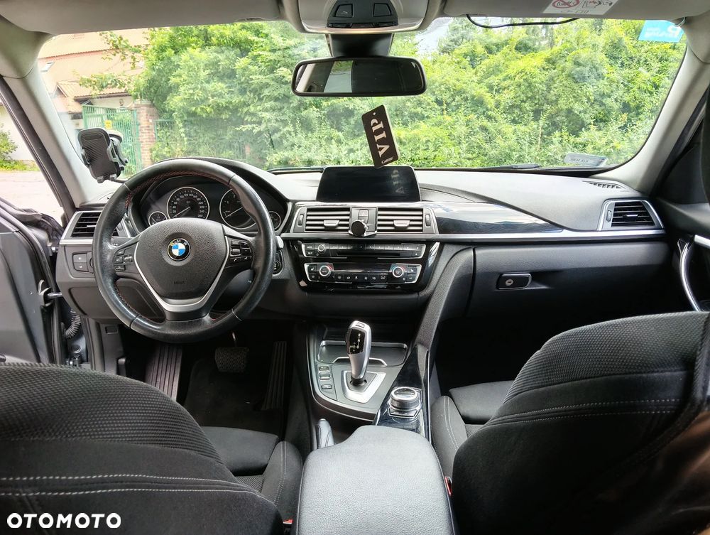 BMW Seria 3 320d Sport Line - 8
