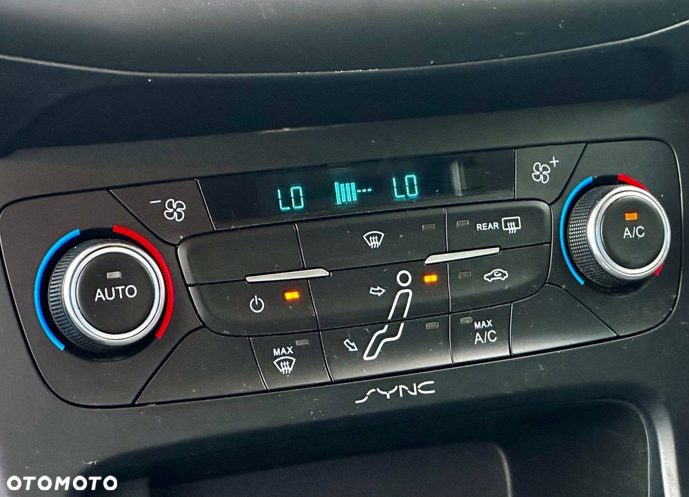 Ford Focus 1.0 EcoBoost Gold X (Trend) - 13