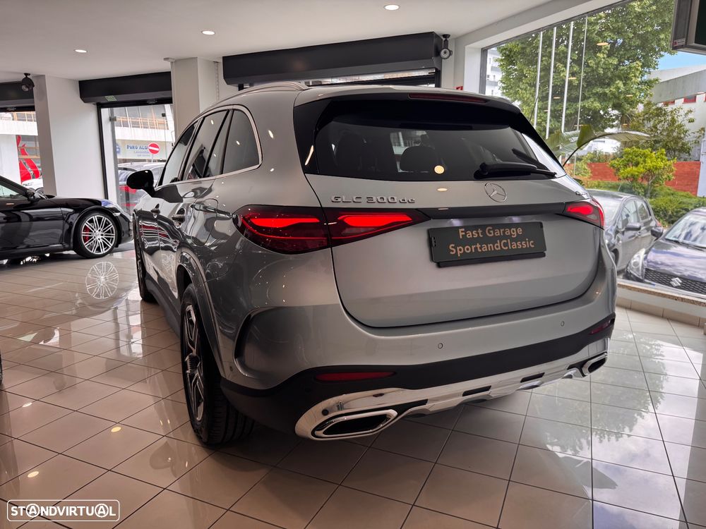 Mercedes-Benz GLC 300 de 4Matic 9G-TRONIC AMG Line Advanced - 4